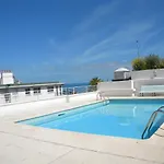 App Le Rocazur Avec Piscine Et Parking En Bord De à 500m Du Centre Apartamento Menton