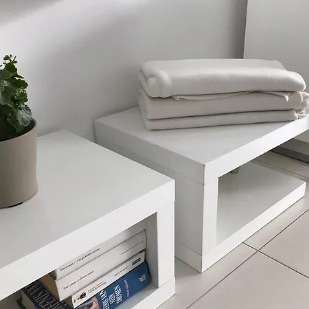 App Le Rocazur Avec Piscine Et Parking En Bord De A 500m Du Centre Menton