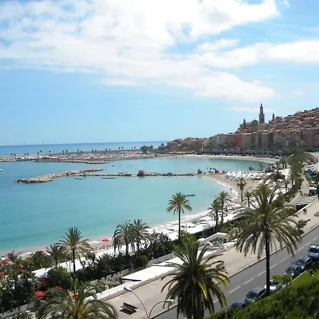 App Le Rocazur Avec Piscine Et Parking En Bord De A 500m Du Centre Daire